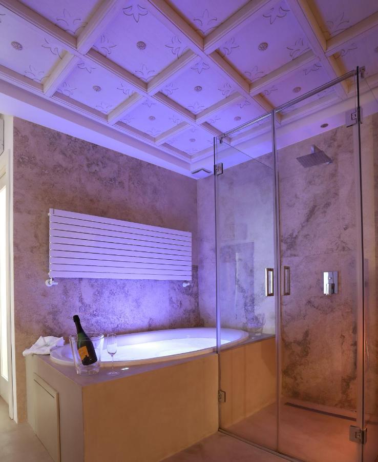 Palazzo Stapane Home Suite 9 - Luxury Living Monopoli Luaran gambar